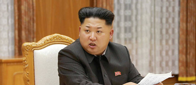 Kim Jong-un a exprime sa "grande satisfaction apres l'exercice de tir reussi des missiles balistiques".