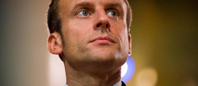 L'ancien ministre de l'Economie Emmanuel Macron s'apprete a devoiler son diagnostic sur l'etat du pays.