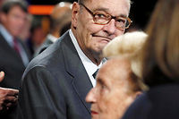 Bernadette Chirac est rentr&eacute;e chez elle, l'ancien pr&eacute;sident toujours hospitalis&eacute;