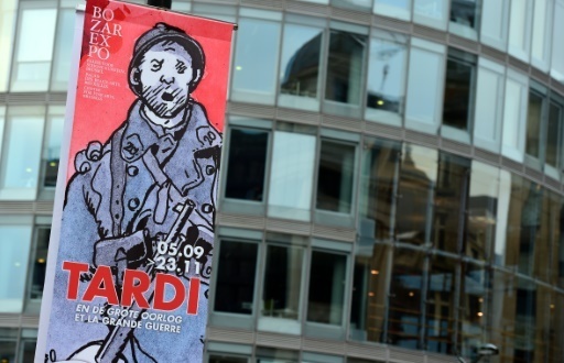 Une affiche annonce une exposition du dessinateur Jacques Tardi a Bruxelles, le 4 septembre 2014