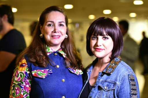 Les créatrices Suzan Farhoud (g) et Leen Shieshakly, le 8 octobre 2016 à l'Arab Fashion Week de Dubaï © NEZAR BALOUT AFP