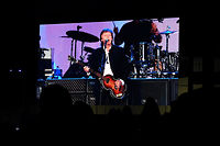 McCartney offre un show en Californie