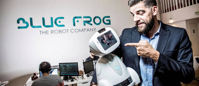 Rodolphe Hasselvander, fondateur et PDG de la start-up Blue Frog Robotics, concepteur du robot domestique Buddy, robot compagnon grand public.