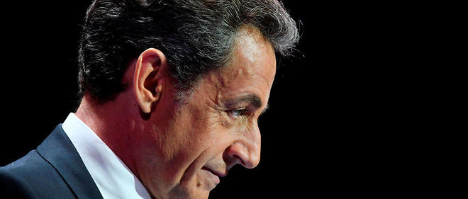"On ne demantele rien du tout. On prend 11 000 malheureux la, on les repartit en France", a declare Nicolas Sarkozy.