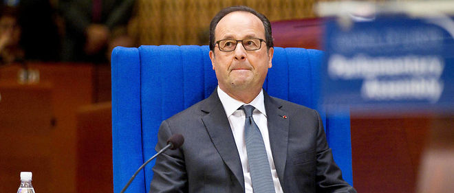 Pour Francois Fillon, "Francois Hollande a abaisse gravement la fonction presidentielle en confiant des secret defense a des journalistes, ce qui, de mon point de vue, le disqualifie."
