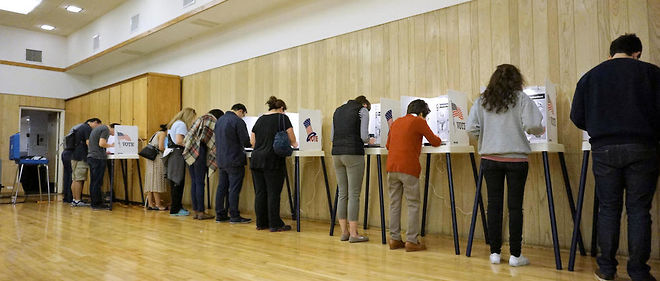 Bureau de vote a Los Angeles. 