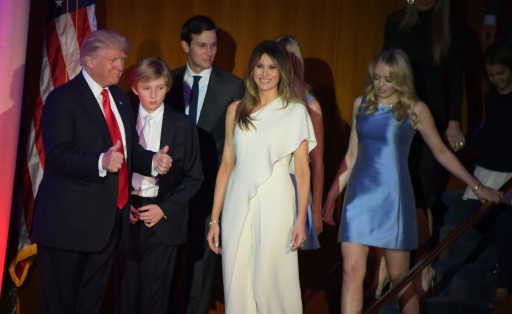 Donald Trump le nouveau président américain arrive avec sa famille pour prononcer un discours à New York, le 9 novembre 2016 © JIM WATSON AFP