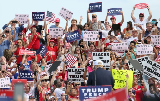 Des partisans de Donald Trump, lors d'un meeting à Lakeland, le 12 octobre 2016 en Floride © Gregg Newton AFP