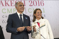 À la COP22, à Marrakech le 7 novembre 2016, Ségolène Royal, ministre française de l'Environnement et ex-présidente de la COP21, est aux côtés de Salaheddine Mezouar, président de la 22e Conférence sur le climat (COP22). ©FADEL SENNA