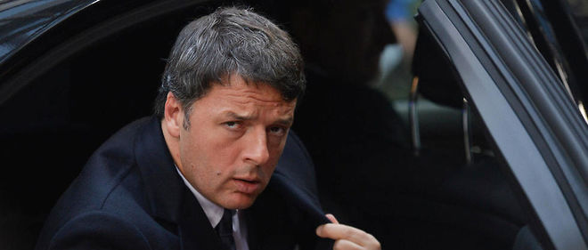Matteo Renzi ayant clarifie qu'il n'entendait pas rester a son poste en cas de defaite, le scrutin du 4 decembre s'est transforme en un vote de confiance envers le chef du gouvernement.