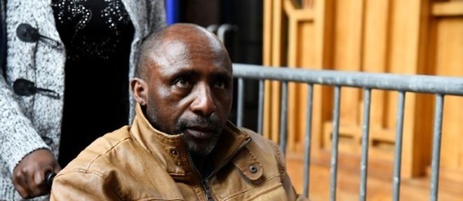 Pascal Simbikangwa, ex-officier de la garde presidentielle rwandaise, arrive aux assises de Bobigny pour son proces en appel, le 25 octobre 2016