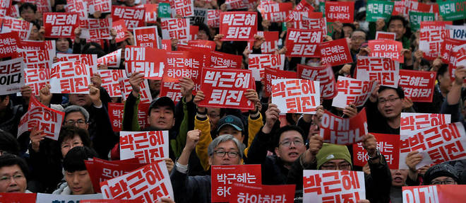 Des manifestations ont eu lieu dans toute la Coree.