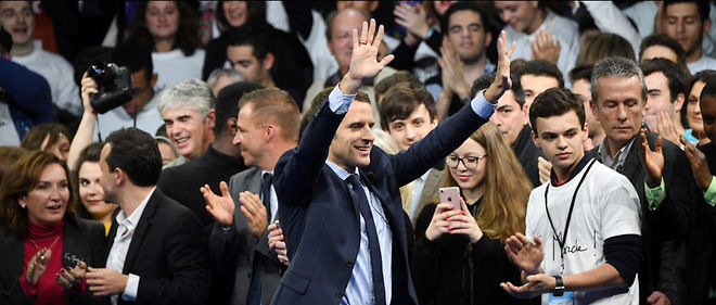 L'ancien ministre de l'Economie Emmanuel Macron a son premier grand meeting de campagne