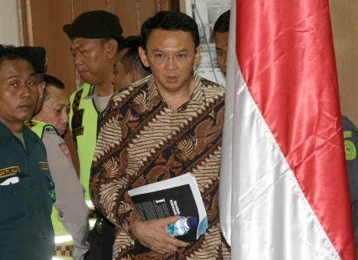 Le gouverneur chrétien de Jakarta Basuki Tjahaja Purnama, accusé de blasphème, arrive au tribunal à Jakarta le 13 décembre 2016
 © Tatan SYUFLANA POOL/AFP