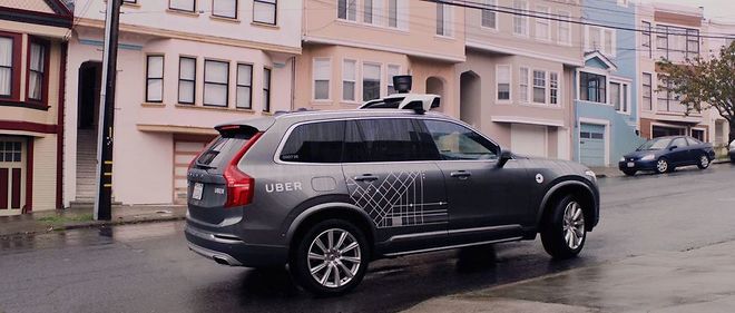 uber : la première voiture autonome a déjà brûlé un feu rouge - le point