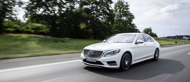 La Mercedes Classe S fait partie des premiers modeles dont les moteurs essence utilisent des filtres a particules, anticipant la prochaine norme antipollution.