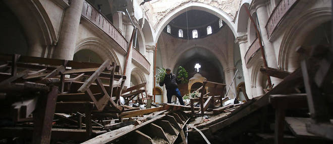 La cathedrale Saint Elias a ete touchee par des bombardements. 