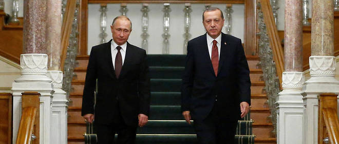 L'accord de cessez-le-feu en Syrie marque la spectaculaire reconciliation entre les presidents russe et turc, Vladimir Poutine et Recep Tayyip Erdogan.  