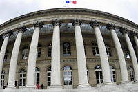 La Bourse de Paris termine sur un rebond apr&egrave;s une s&eacute;ance chaotique