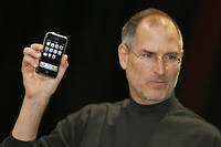 Dix ans apr&egrave;s la r&eacute;volution iPhone, Apple en panne ?