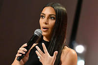 Kim Kardashian sur son braquage&nbsp;: &quot;Ils&nbsp;m'ont scotch&eacute; la bouche et les jambes&quot;