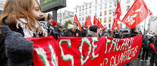Le NPA a une manifestation contre l'islmaphobie organisee par le CCIF en 2010 a Paris. 