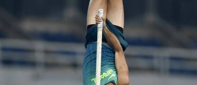 Le perchiste Bresilien Thiago Braz lors de la finale de la perche aux JO de Rio, le 15 aout 2016