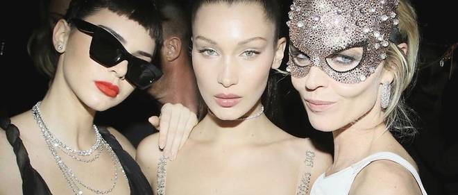 Kendall Jenner, Bella Hadid et Eva Herzigova lors de l'extraordinaire bal masque de Dior au musee Rodin, a Paris. 