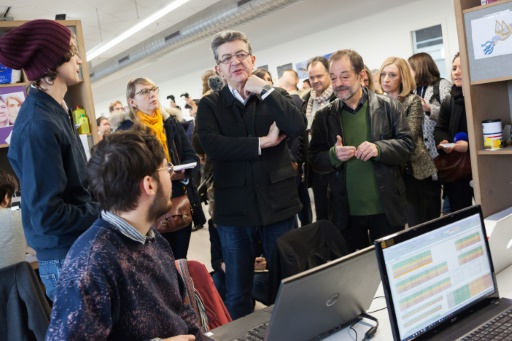 Jean-Luc Mélenchon visite l'Ecole nationale du jeu et des médias interactifs et numériques (ÉNJMIN), le 27 janvier 2017 à Angoulême © Yohan BONNET AFP