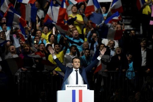 Emmanuel Macron en meeting à Lyon, le 4 février 2017  © JEAN-PHILIPPE KSIAZEK AFP