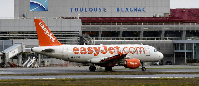 Le vol easyJet 4027 aurait du se poser a Toulouse. Apres deux tentatives infructueuses, le pilote decide finalement d'atterrir a Montpellier.