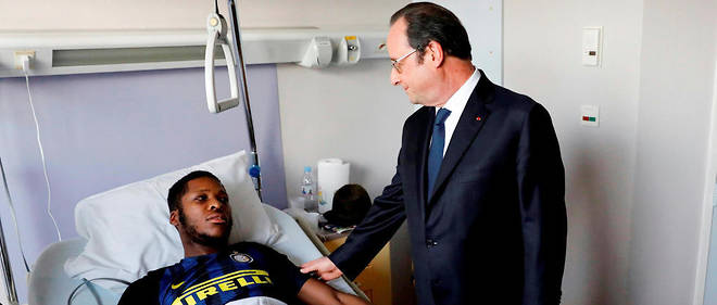 Le 7 fevrier 2017, Francois Hollande s'est rendu au chevet de Theo.