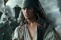 La bande-annonce de Pirates des Cara&iuml;bes&nbsp;5&nbsp;avec un Johnny Depp rajeuni