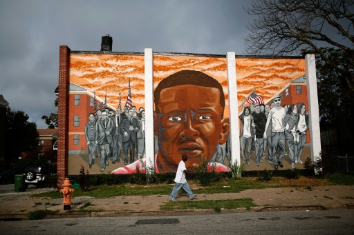 Fresque de Freddie Gray, tué dans un fourgon de police en 2015 à Baltimore et qui avait engendré de violentes manifestations, le 10 août 2016 à Baltimore (Maryland) © WIN MCNAMEE GETTY IMAGES NORTH AMERICA/AFP/Archives
