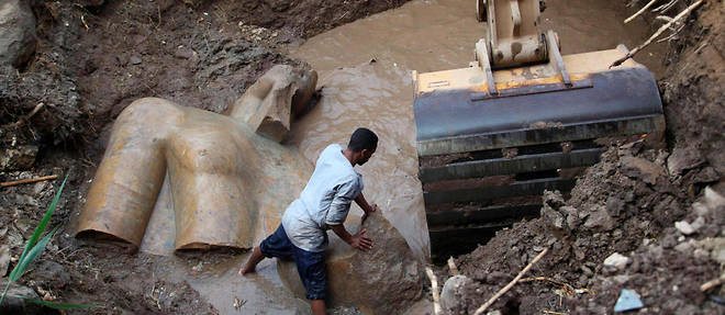 Les statues ont ete retrouvees dans une fosse pres du Caire.