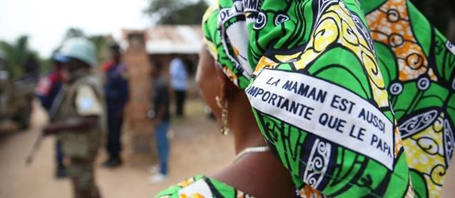 Trois pays africains figurent dans le top 10 du classement mondial de la representation des femmes dans les parlements nationaux : l'Afrique du Sud (41 % de deputees), le Senegal (43 %), et le Rwanda, qui se hisse en tete du classement avec pres de 64 % de femmes a la Chambre des deputes.