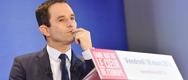 Rembourser ou pas ? Le candidat socialiste Benoit Hamon, a la Maison de l'Europe, le 10 mars.