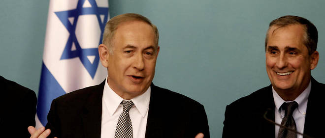Le Premier ministre Benjamin Netanyahu et le PDG d'Intel Brian Krzanich lors de l'annonce du rachat de Mobileye.