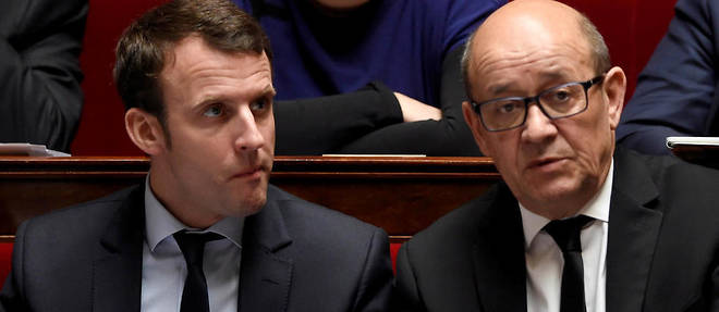 Le ministre de la Defense, Jean-Yves Le Drian, a annonce son ralliement a Macron dans "Ouest-France".