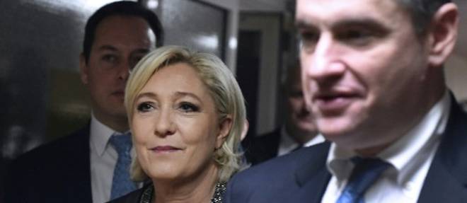Poutine a recu la dirigeante de l'extreme droite francaise Marine Le Pen
