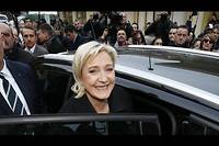 Marine Le Pen "ne lache pas ses amis", comme le resume un historique. 