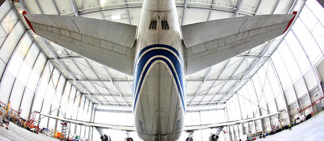 L'Antonov AN-124 est l'un des plus gros-porteurs du monde.