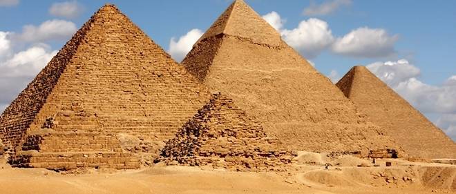 pyramides égyptienne