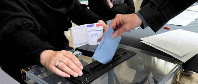 A Nantes, lors de l'election presidentielle de 2012. A trois semaines du scrutin, il y avait 32 % d'indecis, ils sont 38 % en 2017. 
