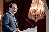 Affaire Fillon&nbsp;: quand Fran&ccedil;ois Hollande trouve des vertus aux juges