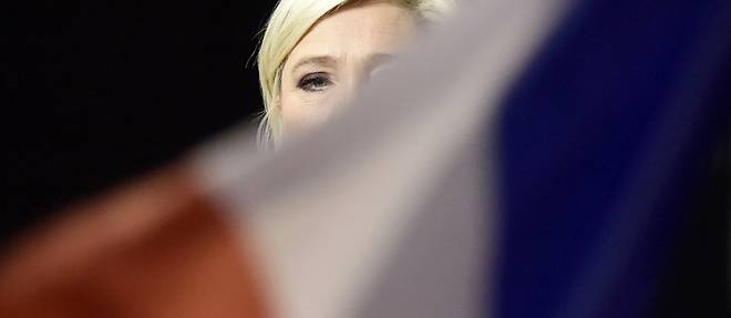Marine Le Pen promet aux Francais qu'ils retrouveront la prosperite economique sans leur demander le moindre effort.
