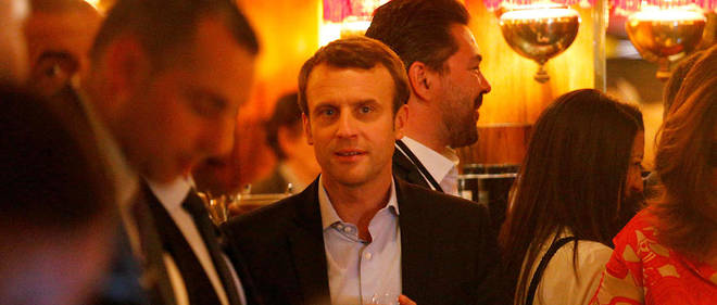Gabriel Matzneff s'en prend a ceux qui ont reproche a Emmanuel Macron d'avoir fete a La Rotonde sa victoire au premier tour de l'election presidentielle.