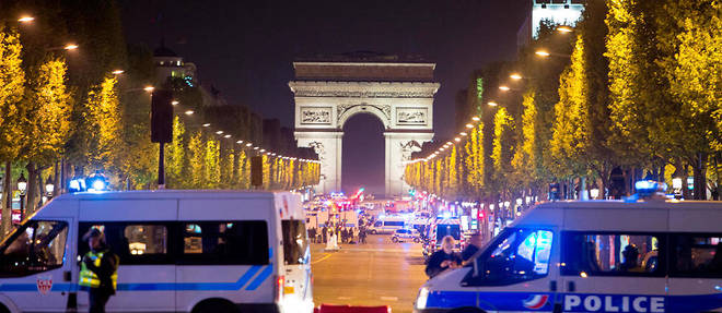 Karim Cheurfi, l'assaillant des Champs-Elysees, avait ete condamne a de mutiples reprises et a beneficie de nombreuses reductions de peine. 