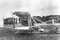 Les frères Wright n’avaient aucun diplôme et n’étaient pas universitaires. Ils ont réussi à faire décoller leur avion après moult tentatives infructueuses. ©Ann Ronan Picture Library