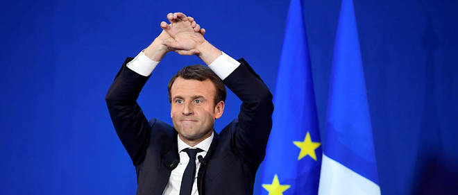 Emmanuel Macron qualifie pour le second tour de l'election presidentielle. 